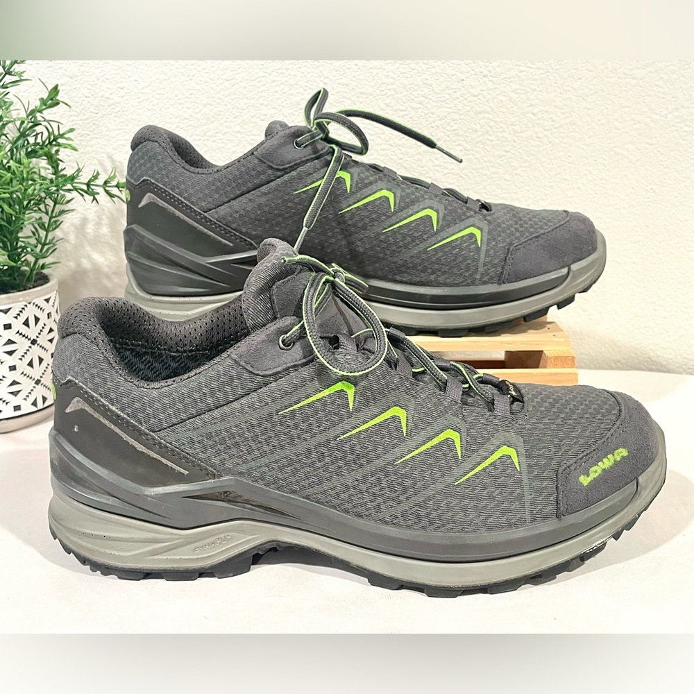 Lowa Men's “Ferrox Pro GTX” Gray and Neon Green Hiking Shoes | EUC